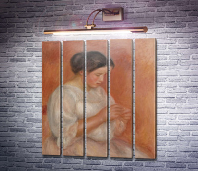 Женщина за вышиванием