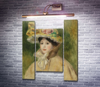 Женщина в капоре