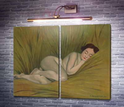 Оголена, що лежить