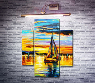 Парусники в море