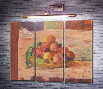 Тарілка з персиками