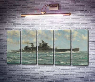 Британский линкор HMS Howe в море