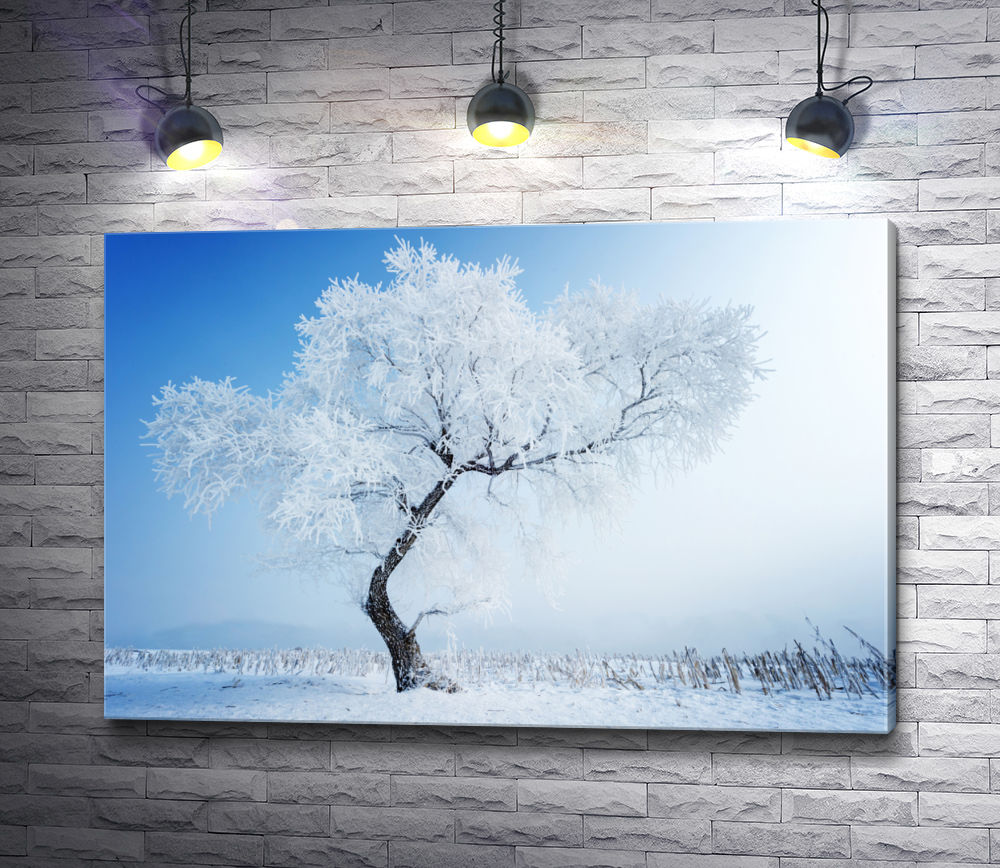 Картина "Одинокое дерево в снегу"