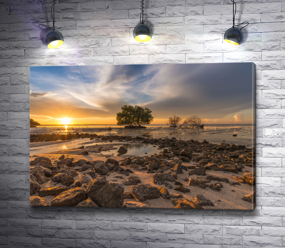 Картина "Рассвет на каменистом пляже"