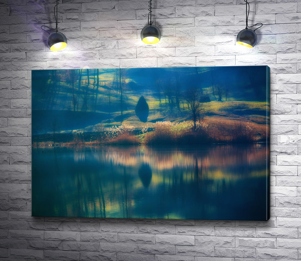 Картина "Туманный осенний парк в отражении озера "