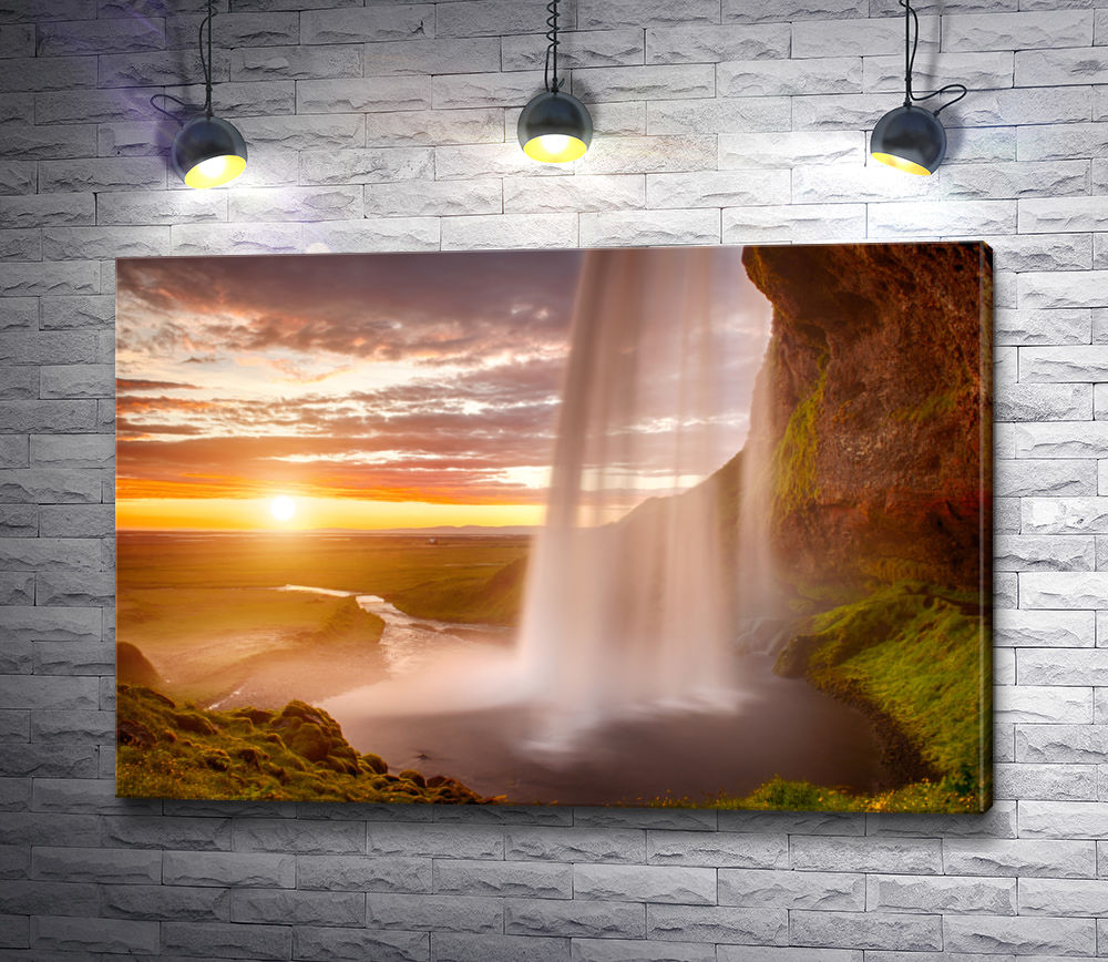 Картина "Водопад и красивый закат"